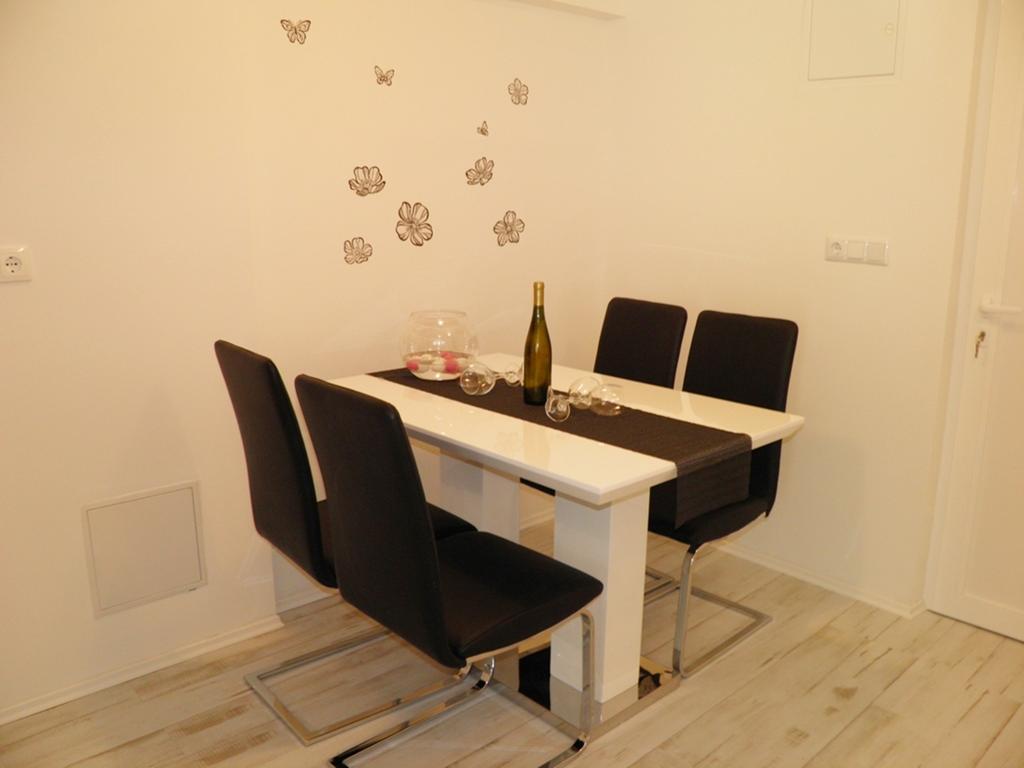 Apartment Leptir Ποντστράνα Δωμάτιο φωτογραφία